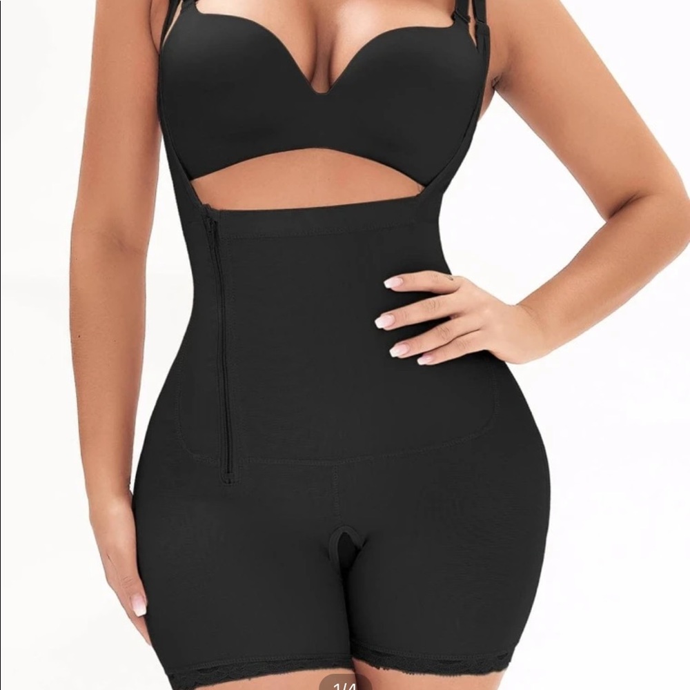 New solid shapewear shorts! Size medium
